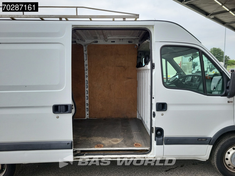 Renault Master 120PK L2H2 Trekhaak Airco Camera Imperiaal APK 04-2026 L2 10m3 Airco Trekhaak - Furgon: 5 kép. Renault Master 120PK L2H2 Trekhaak Airco Camera Imperiaal APK 04-2026 L2 10m3 Airco Trekhaak - Furgon: 5 kép.