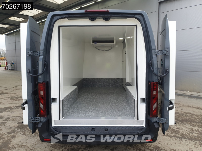 Renault Master 130pk Koelwagen Vriezer -18 Carrier Xarios 200 230V stekker LED Camera Parkeersensoren Airco Cruise Vries Koeler Kühlwagen Kühler Frig - Hűtős kisteherautó: 5 kép. Renault Master 130pk Koelwagen Vriezer -18 Carrier Xarios 200 230V stekker LED Camera Parkeersensoren Airco Cruise Vries Koeler Kühlwagen Kühler Frig - Hűtős kisteherautó: 5 kép.