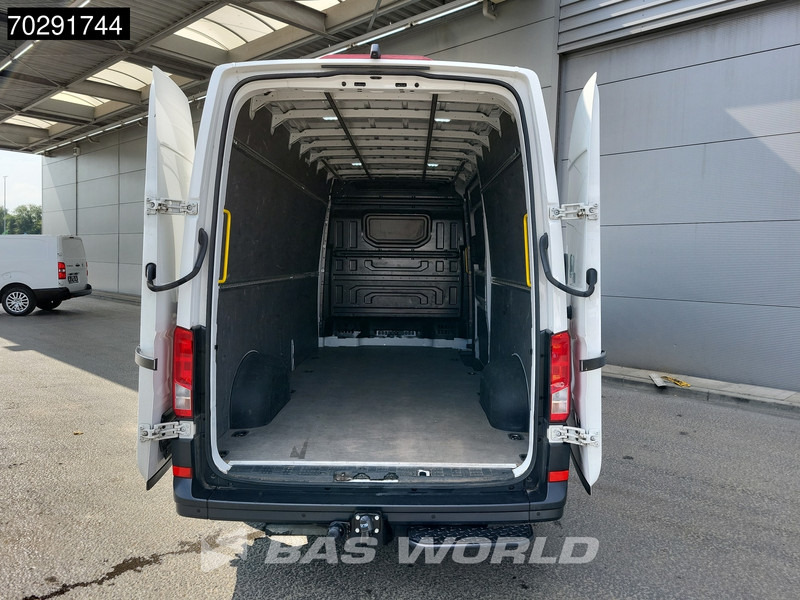 Volkswagen Crafter 140pk L4H3 Trekhaak Airco Cruise Camera Parkeersensoren Euro6 L3H2 15m3 Airco Trekhaak Cruise control - Furgon: 3 kép. Volkswagen Crafter 140pk L4H3 Trekhaak Airco Cruise Camera Parkeersensoren Euro6 L3H2 15m3 Airco Trekhaak Cruise control - Furgon: 3 kép.
