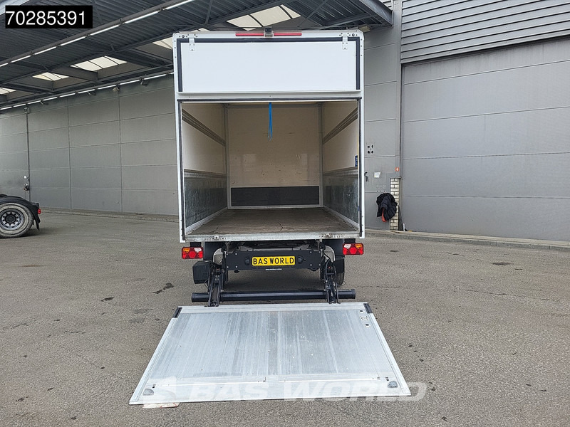 Volkswagen Crafter 177pk Automaat Laadklep Bakwagen Airco Camera Meubelbak Koffer 20m3 Airco - Dobozos kisteherautó: 3 kép. Volkswagen Crafter 177pk Automaat Laadklep Bakwagen Airco Camera Meubelbak Koffer 20m3 Airco - Dobozos kisteherautó: 3 kép.