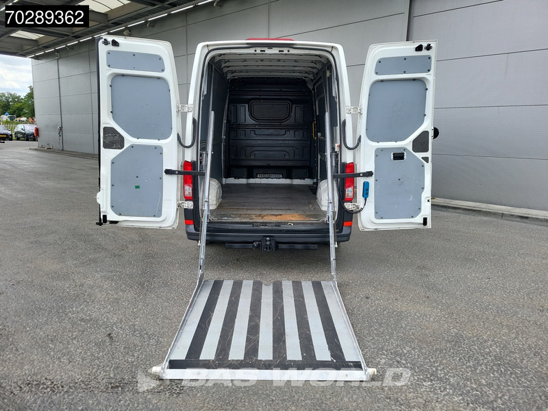Volkswagen Crafter Easy Loader 500KG L3H3 Trekhaak Airco Cruise Euro6 L2H2 12m3 Airco Trekhaak Cruise control - Furgon: 5 kép. Volkswagen Crafter Easy Loader 500KG L3H3 Trekhaak Airco Cruise Euro6 L2H2 12m3 Airco Trekhaak Cruise control - Furgon: 5 kép.