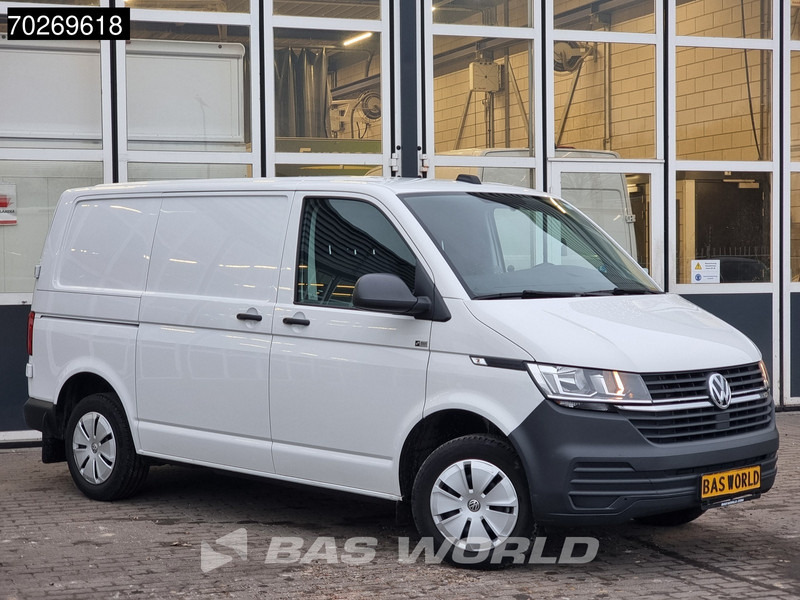 Volkswagen Transporter 110PK L1H1 Airco Cruise Camera CarPlay Euro6 L1 5m3 Cruise control - Kis furgon: 3 kép. Volkswagen Transporter 110PK L1H1 Airco Cruise Camera CarPlay Euro6 L1 5m3 Cruise control - Kis furgon: 3 kép.