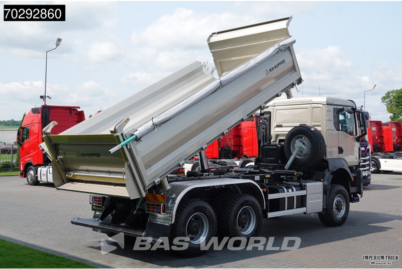 MAN TGS 33.480 TGS 6X6 6x6 3-Way Kipper Big-Axle Euro 6 - Billenőplatós teherautó: 5 kép. MAN TGS 33.480 TGS 6X6 6x6 3-Way Kipper Big-Axle Euro 6 - Billenőplatós teherautó: 5 kép.