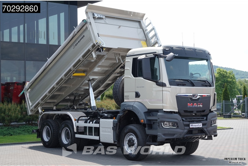 MAN TGS 33.480 TGS 6X6 6x6 3-Way Kipper Big-Axle Euro 6 - Billenőplatós teherautó: 3 kép. MAN TGS 33.480 TGS 6X6 6x6 3-Way Kipper Big-Axle Euro 6 - Billenőplatós teherautó: 3 kép.