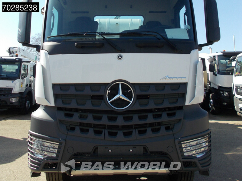 Mercedes-Benz Arocs 4145 8X4 10m3 Schwing Stetter mixer Manual Steelsuspension Euro 3 - Betonmixer: 3 kép. Mercedes-Benz Arocs 4145 8X4 10m3 Schwing Stetter mixer Manual Steelsuspension Euro 3 - Betonmixer: 3 kép.