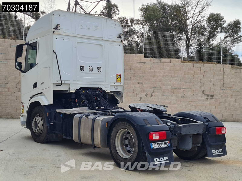 DAF XF 530 4X2 Retarder Hydraulik - Nyergesvontató: 2 kép. DAF XF 530 4X2 Retarder Hydraulik - Nyergesvontató: 2 kép.