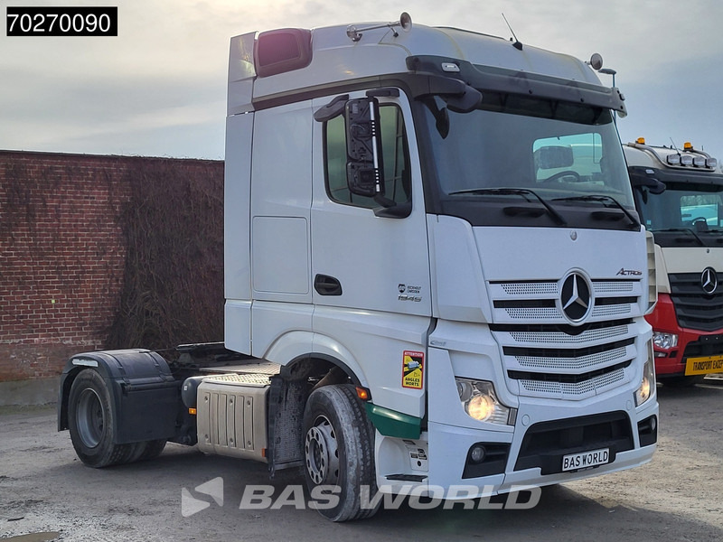Mercedes-Benz Actros 1942 Actros 4X2 StreamSpace PTO - Nyergesvontató: 3 kép. Mercedes-Benz Actros 1942 Actros 4X2 StreamSpace PTO - Nyergesvontató: 3 kép.