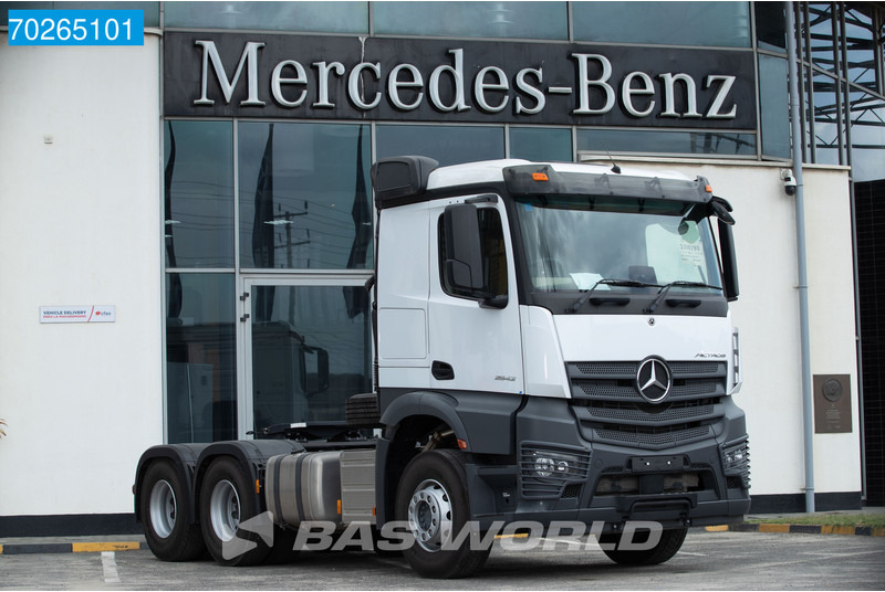 Mercedes-Benz Actros 2642 6X4 NEW! RHD 2x Tanks Euro 3 - Nyergesvontató: 3 kép. Mercedes-Benz Actros 2642 6X4 NEW! RHD 2x Tanks Euro 3 - Nyergesvontató: 3 kép.