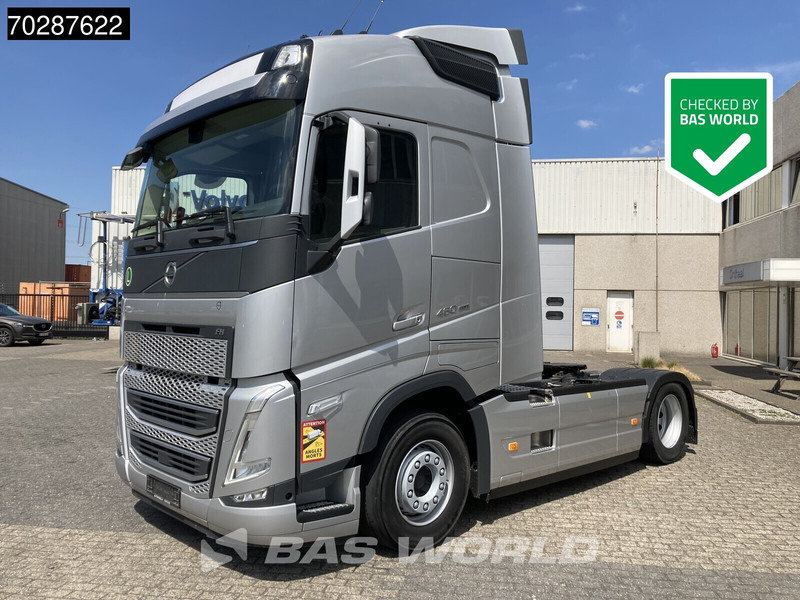 Volvo FH 460 4X2 2x Tanks VEB+ ACC I-Park Cool Navi Euro 6 - Nyergesvontató: 1 kép. Volvo FH 460 4X2 2x Tanks VEB+ ACC I-Park Cool Navi Euro 6 - Nyergesvontató: 1 kép.