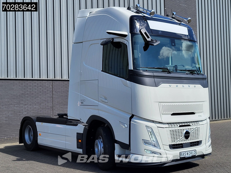 Volvo FH 500 4X2 NEW! Aero XL TC Retarder I-Parkcool 2x Tanks ACC - Nyergesvontató: 3 kép. Volvo FH 500 4X2 NEW! Aero XL TC Retarder I-Parkcool 2x Tanks ACC - Nyergesvontató: 3 kép.