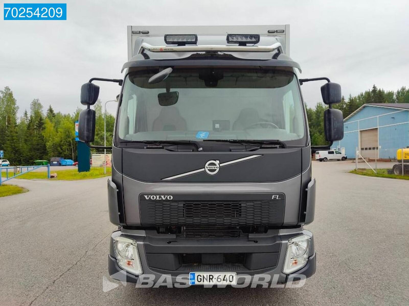 Volvo FL 250 4X2 Like NEW! Exhibition truck EURO 6 - Dobozos felépítményű teherautó: 2 kép. Volvo FL 250 4X2 Like NEW! Exhibition truck EURO 6 - Dobozos felépítményű teherautó: 2 kép.