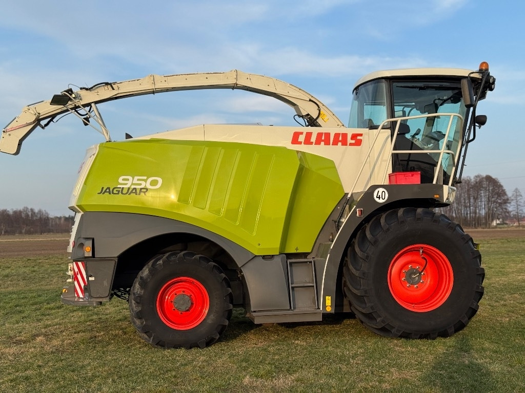 Claas Jaguar 950 Allrad - Önjáró szecskázógép: 4 kép. Claas Jaguar 950 Allrad - Önjáró szecskázógép: 4 kép.