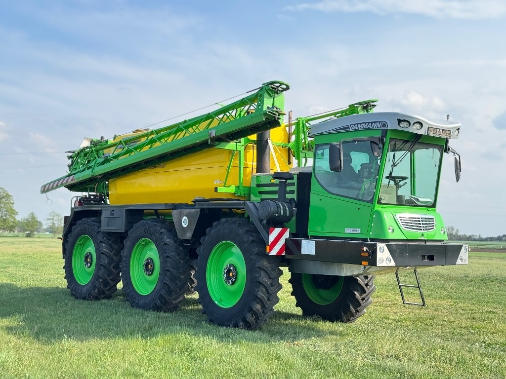 Dammann DT 3200 H - Önjáró permetező: 2 kép. Dammann DT 3200 H - Önjáró permetező: 2 kép.