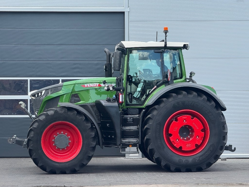 Fendt 942 Gen6 Profi Plus - Traktor: 3 kép. Fendt 942 Gen6 Profi Plus - Traktor: 3 kép.