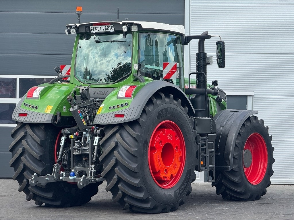 Fendt 942 Gen6 Profi Plus - Traktor: 5 kép. Fendt 942 Gen6 Profi Plus - Traktor: 5 kép.