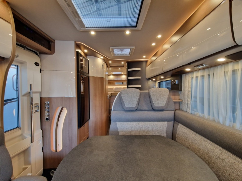 Új Integrált lakóautó Carthago C1 Tourer Edition+ I 149 RB-LE: 9 kép. Új Integrált lakóautó Carthago C1 Tourer Edition+ I 149 RB-LE: 9 kép.