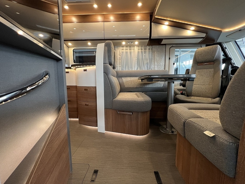 Carthago C2 Tourer I 148 RB-QB "K" - Integrált lakóautó: 4 kép. Carthago C2 Tourer I 148 RB-QB "K" - Integrált lakóautó: 4 kép.