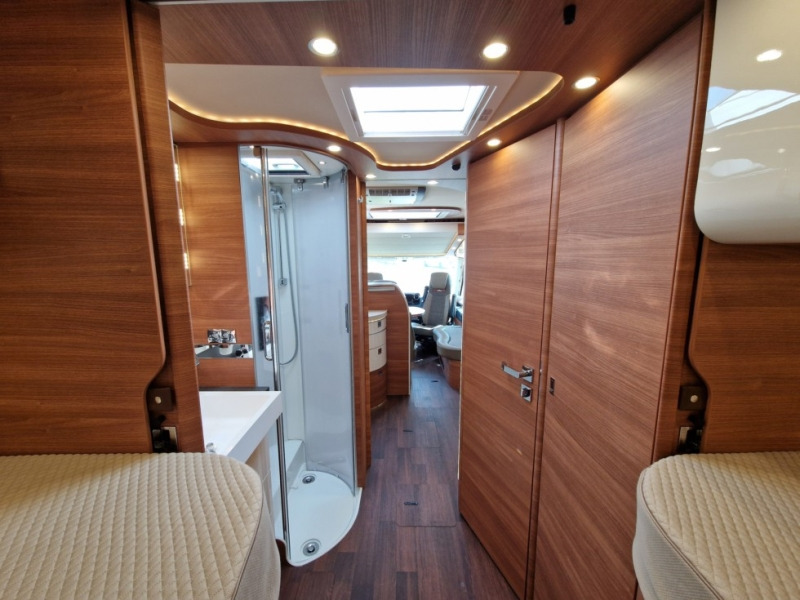 Integrált lakóautó Carthago Chic C-Line I 5.9 XL LE: 11 kép.