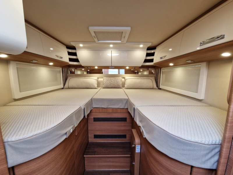 Integrált lakóautó Carthago Chic C-Line I 5.9 XL LE: 10 kép.