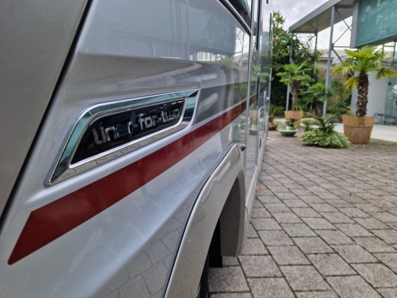 Carthago Liner For Two I 53 - Integrált lakóautó: 5 kép. Carthago Liner For Two I 53 - Integrált lakóautó: 5 kép.