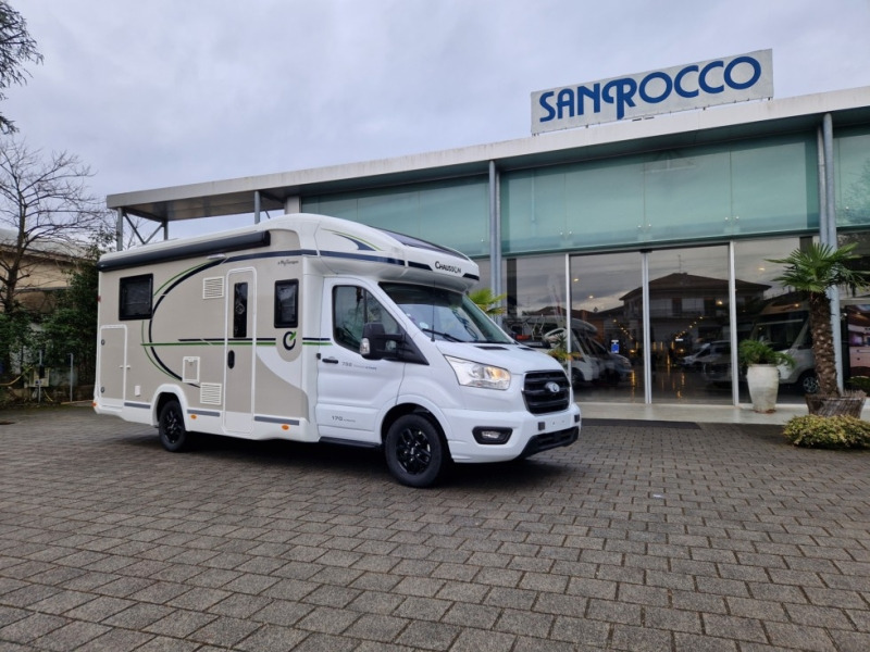 Chausson 788 Titanium Ultimate Ford M24 - Félintegrált lakóautó: 1 kép. Chausson 788 Titanium Ultimate Ford M24 - Félintegrált lakóautó: 1 kép.