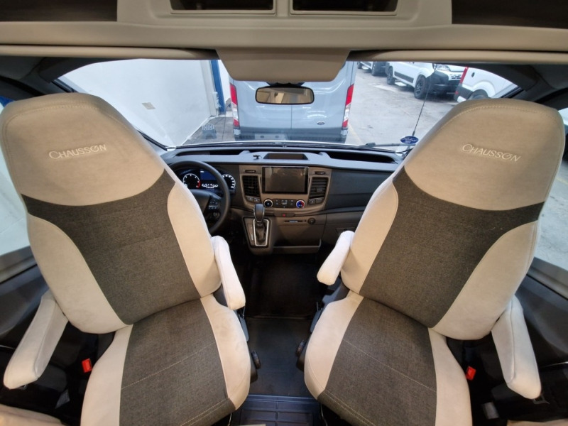 Chausson 788 Titanium Ultimate Ford M24 - Félintegrált lakóautó: 5 kép. Chausson 788 Titanium Ultimate Ford M24 - Félintegrált lakóautó: 5 kép.