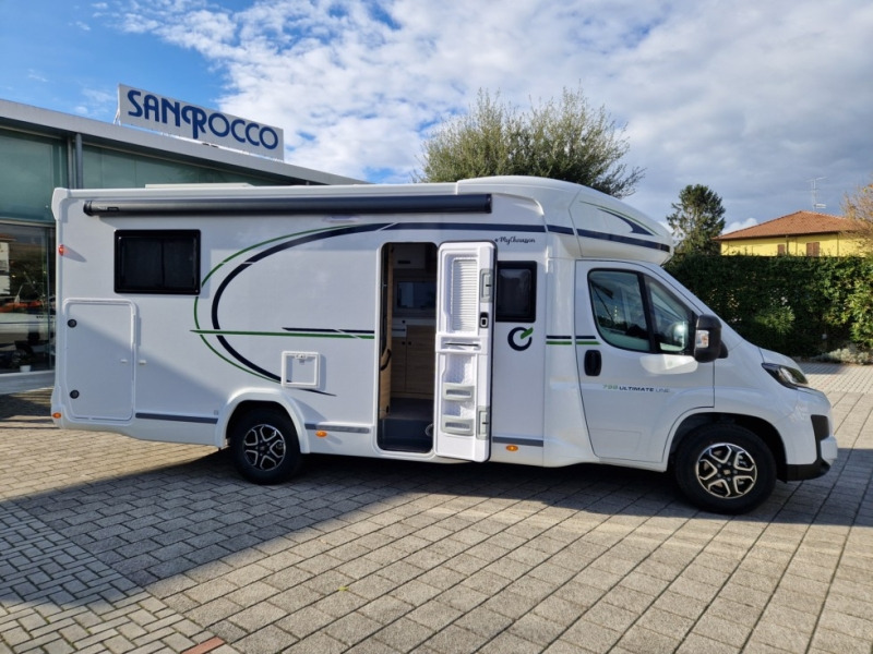 Chausson 798 Ultimate Line - Félintegrált lakóautó: 2 kép. Chausson 798 Ultimate Line - Félintegrált lakóautó: 2 kép.