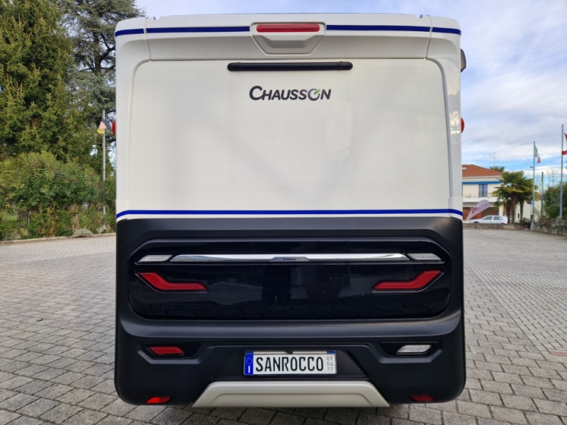 Chausson X550 - Félintegrált lakóautó: 3 kép. Chausson X550 - Félintegrált lakóautó: 3 kép.
