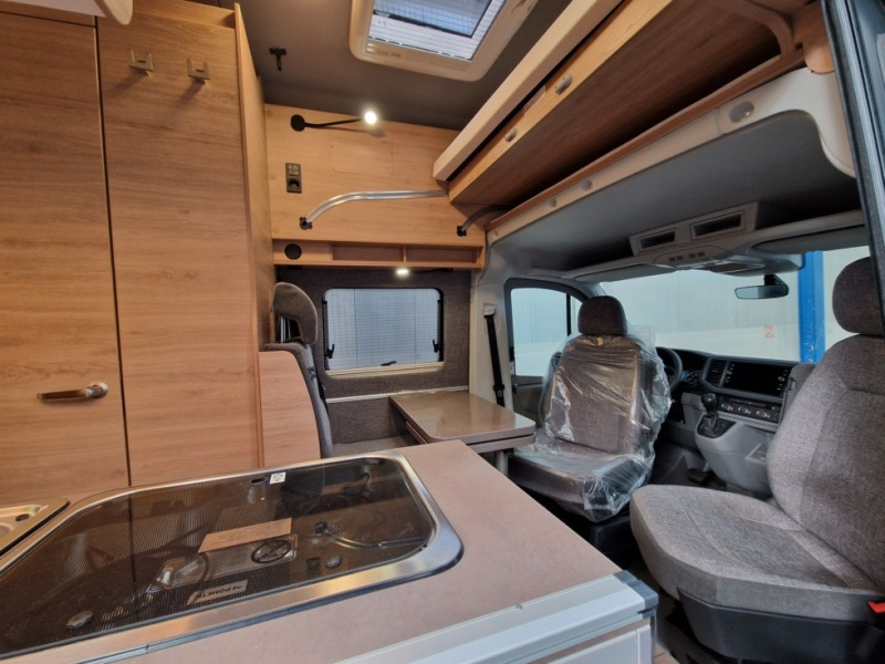 Knaus Boxdrive 600 XL - Kempingautó: 5 kép. Knaus Boxdrive 600 XL - Kempingautó: 5 kép.