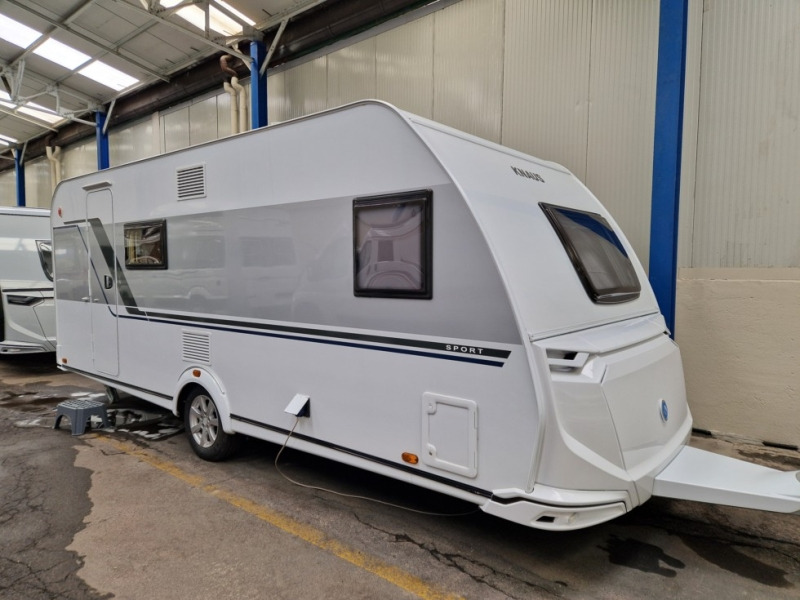Knaus Sport 540 FDK - Lakókocsi: 1 kép. Knaus Sport 540 FDK - Lakókocsi: 1 kép.
