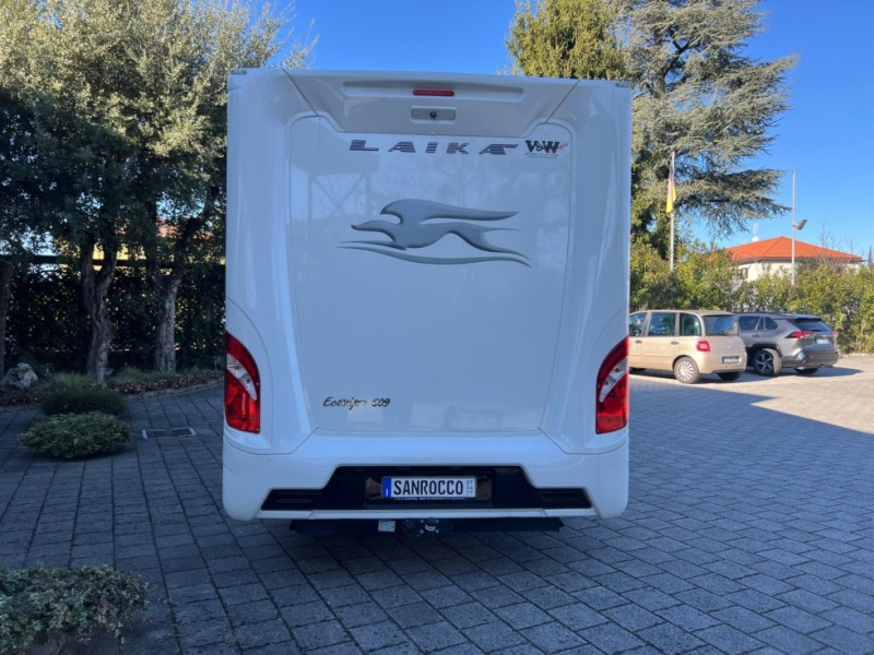 Laika Ecovip 609 - Integrált lakóautó: 3 kép. Laika Ecovip 609 - Integrált lakóautó: 3 kép.
