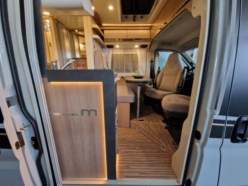 Malibu Van compact 540 DB - Kempingautó: 5 kép. Malibu Van compact 540 DB - Kempingautó: 5 kép.