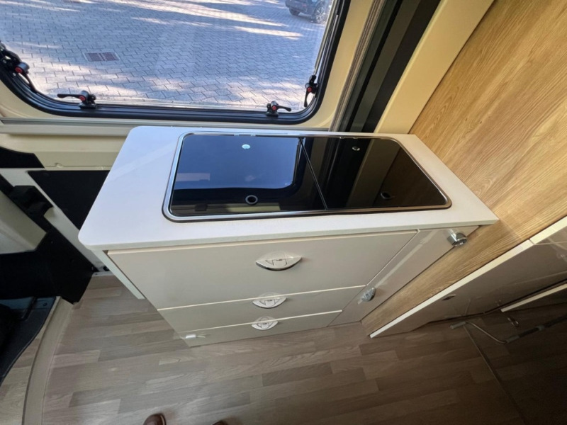 Rimor Horus 45 - Kempingautó: 5 kép. Rimor Horus 45 - Kempingautó: 5 kép.