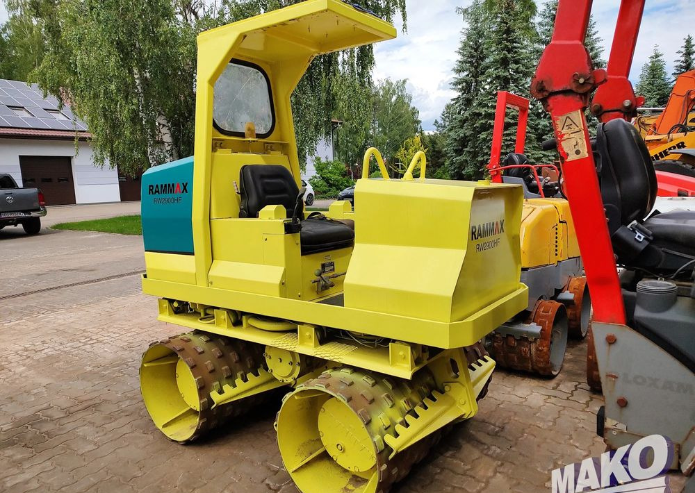 Ammann RAMMAX RW2900-HF - Henger: 1 kép. Ammann RAMMAX RW2900-HF - Henger: 1 kép.