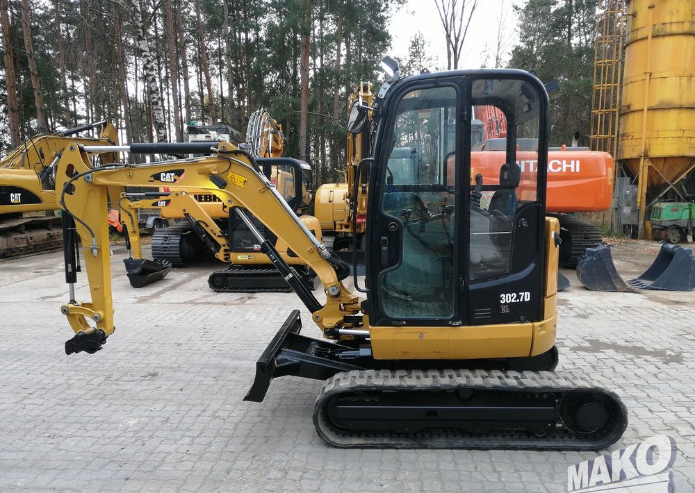 Caterpillar 302.7 D CR - Lánctalpas kotró: 2 kép. Caterpillar 302.7 D CR - Lánctalpas kotró: 2 kép.