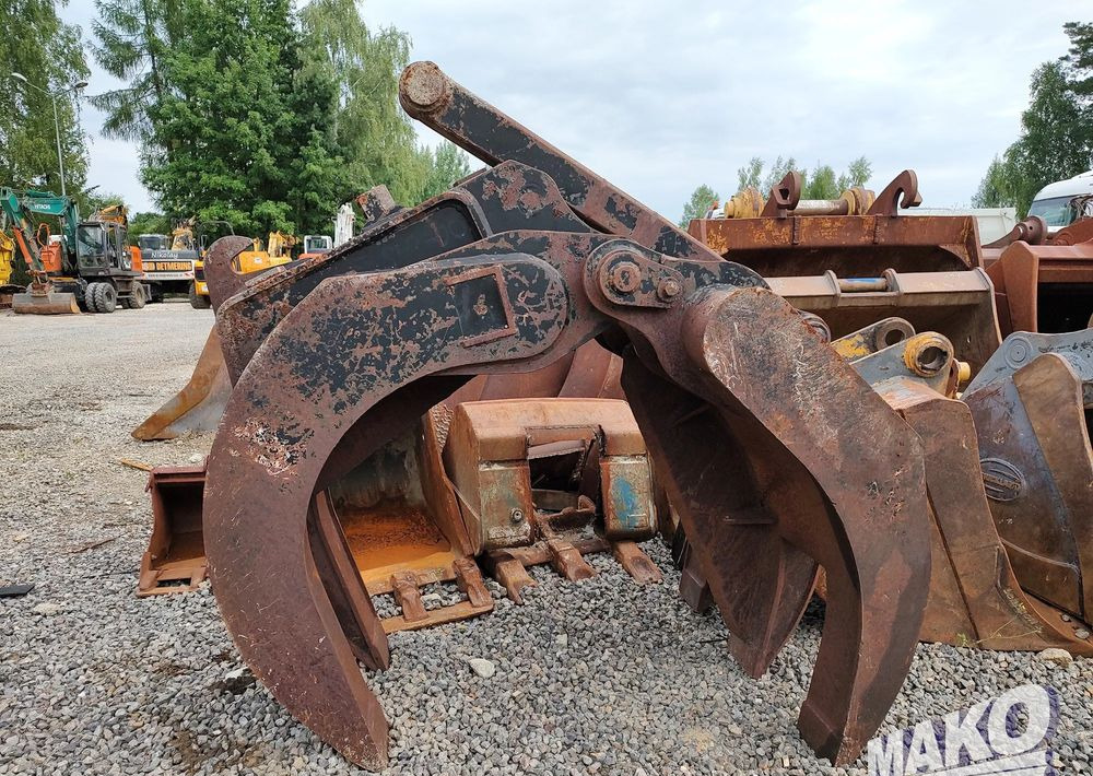 Chwytak kruszer mechaniczny szer. 110cm mocowanie Volvo S1 B20 - Polip kanál: 1 kép. Chwytak kruszer mechaniczny szer. 110cm mocowanie Volvo S1 B20 - Polip kanál: 1 kép.