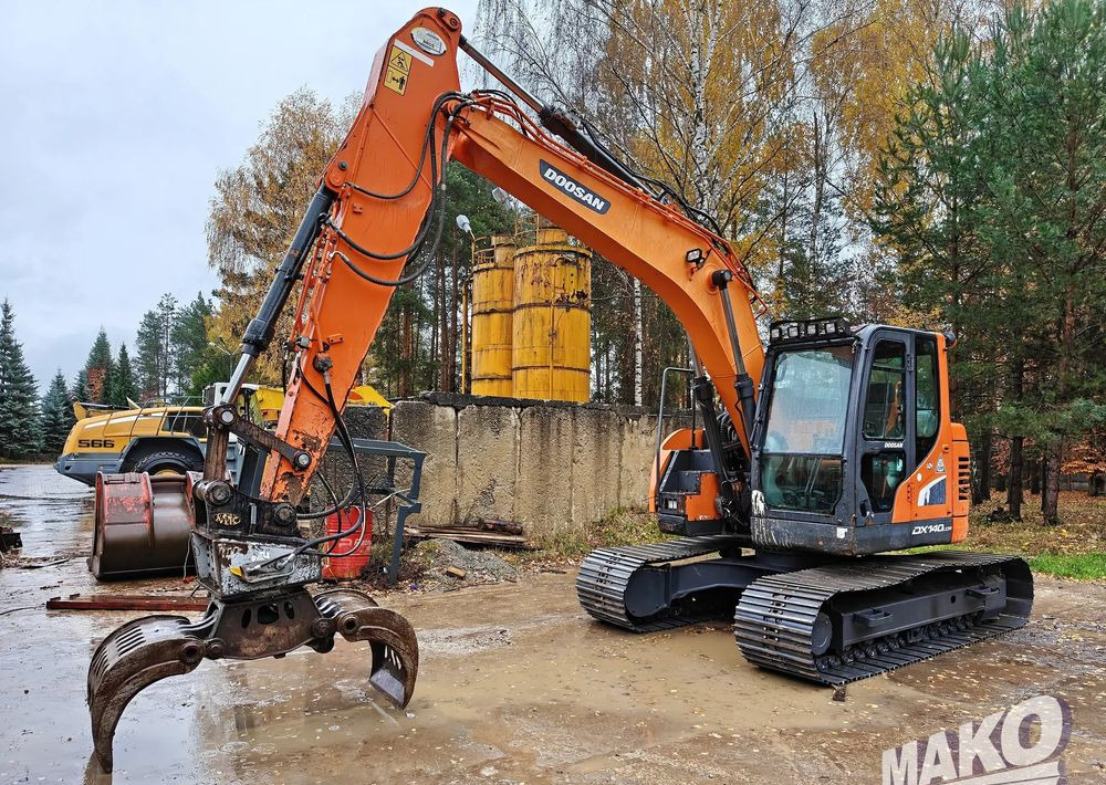 Doosan DX140LCR-5 - Lánctalpas kotró: 2 kép. Doosan DX140LCR-5 - Lánctalpas kotró: 2 kép.