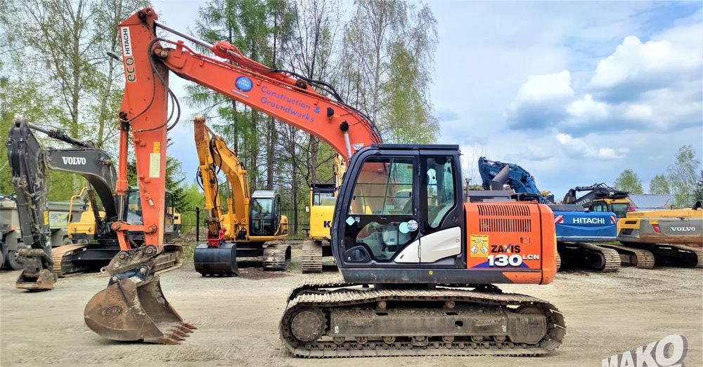 Hitachi ZX130 LCN-6 - Lánctalpas kotró: 1 kép. Hitachi ZX130 LCN-6 - Lánctalpas kotró: 1 kép.