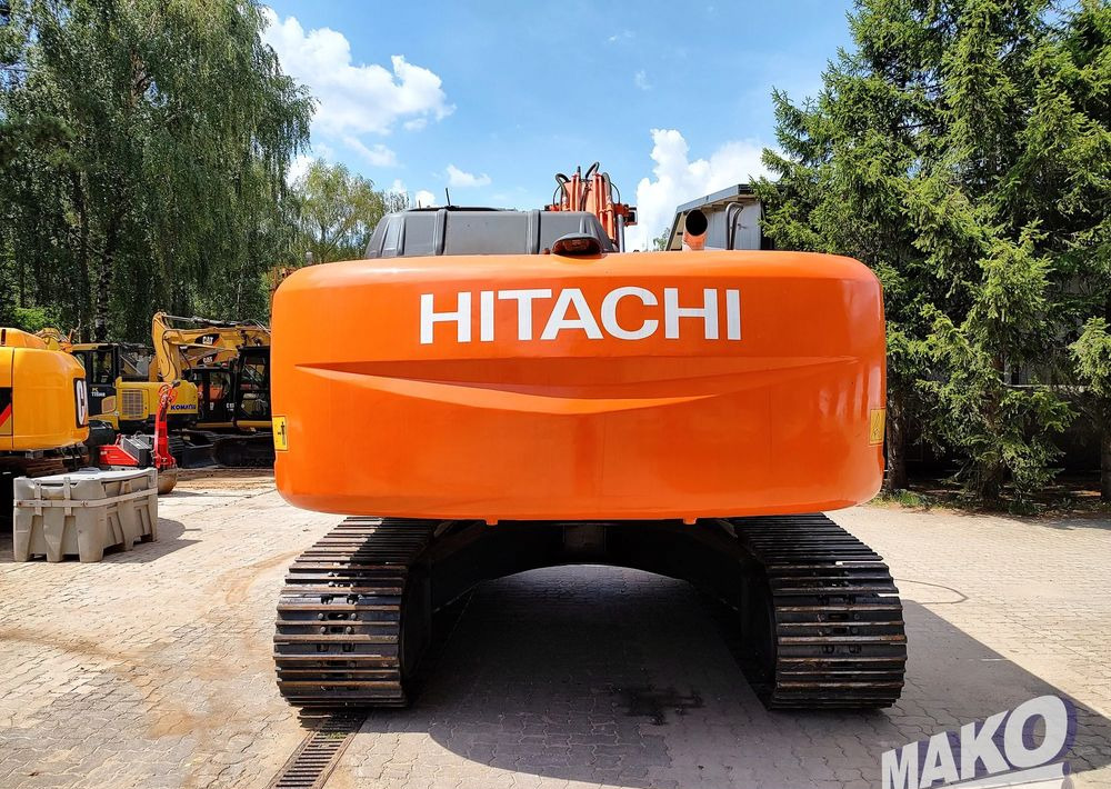Hitachi ZX250 LCN-3 - Lánctalpas kotró: 4 kép. Hitachi ZX250 LCN-3 - Lánctalpas kotró: 4 kép.