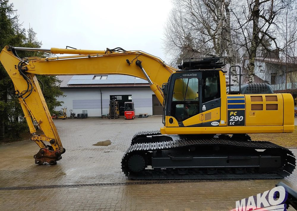 Komatsu PC290LC-10 - Lánctalpas kotró: 2 kép. Komatsu PC290LC-10 - Lánctalpas kotró: 2 kép.