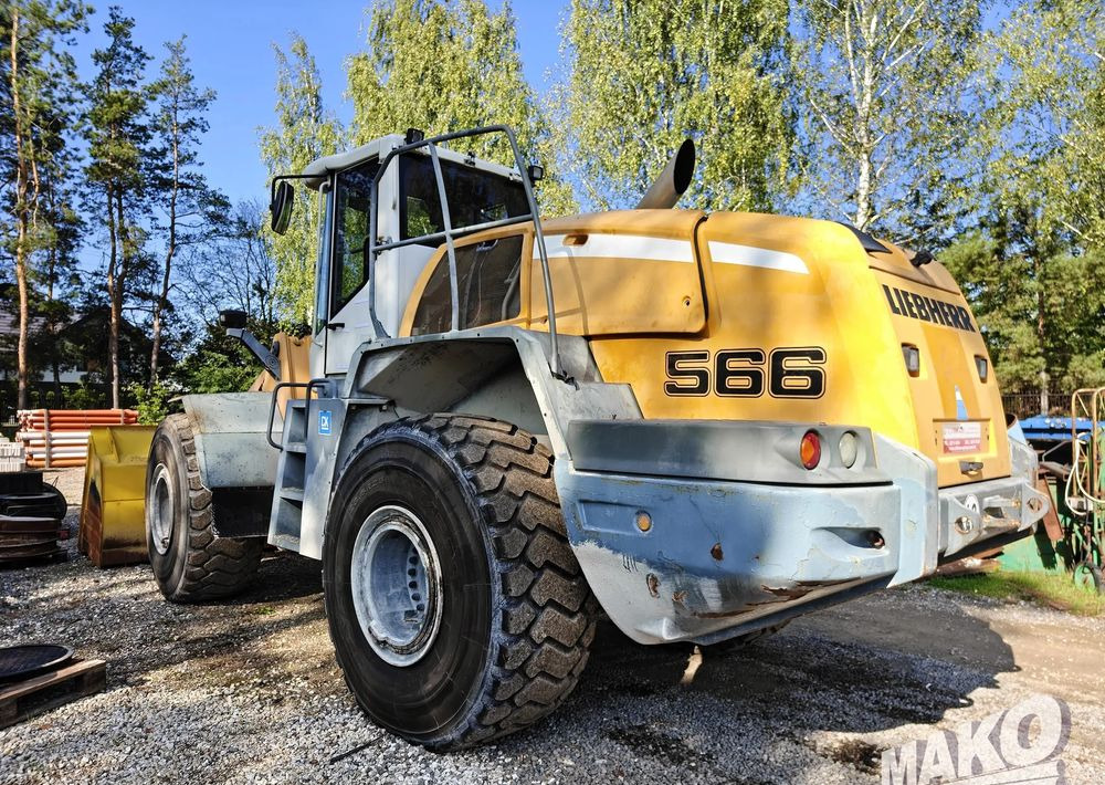 Liebherr L566 - Gumikerekes homlokrakodó: 1 kép. Liebherr L566 - Gumikerekes homlokrakodó: 1 kép.