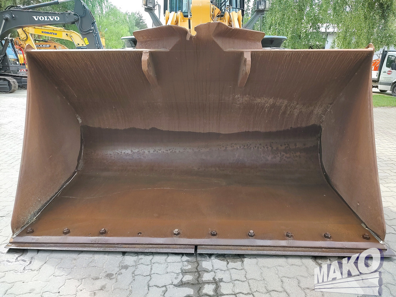 Liebherr L576 - Gumikerekes homlokrakodó: 4 kép. Liebherr L576 - Gumikerekes homlokrakodó: 4 kép.