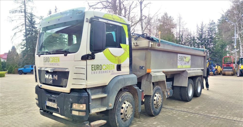 MAN TGS 32.400 8X4 BB - Billenőplatós teherautó: 3 kép. MAN TGS 32.400 8X4 BB - Billenőplatós teherautó: 3 kép.