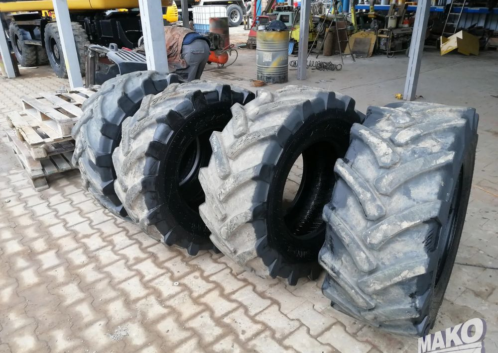 Opony Mitas MPT-01 405/70-20 - Gumiabroncs - Építőipari gépek: 2 kép. Opony Mitas MPT-01 405/70-20 - Gumiabroncs - Építőipari gépek: 2 kép.