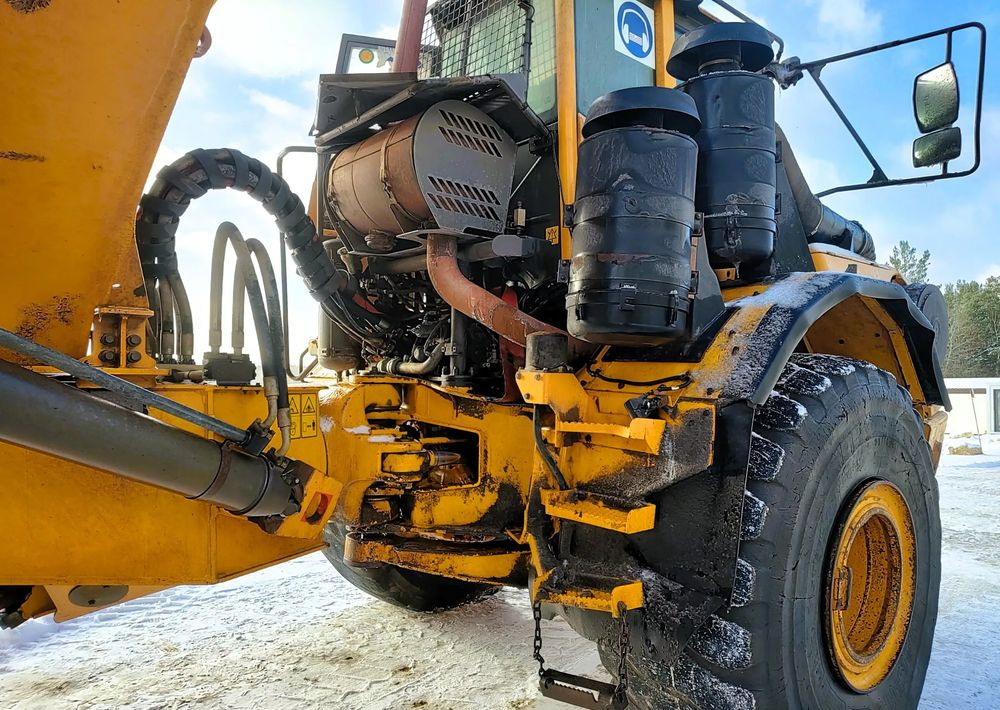 Volvo A40E - Dömper: 2 kép. Volvo A40E - Dömper: 2 kép.