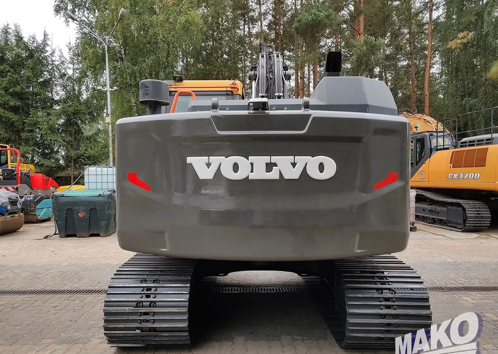Volvo EC140 EL - Lánctalpas kotró: 4 kép. Volvo EC140 EL - Lánctalpas kotró: 4 kép.