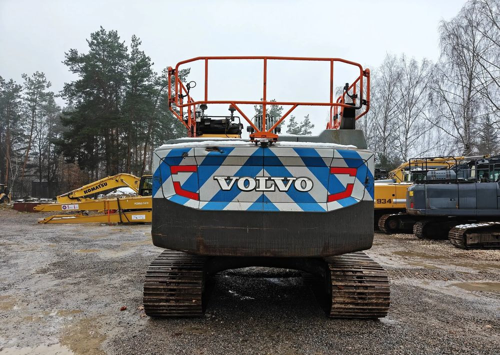 Volvo EC250EL - Lánctalpas kotró: 4 kép. Volvo EC250EL - Lánctalpas kotró: 4 kép.