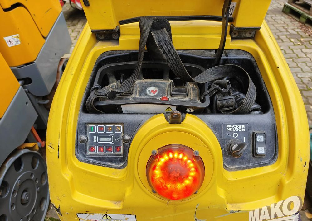 Wacker Neuson RTSC3 - Henger: 5 kép. Wacker Neuson RTSC3 - Henger: 5 kép.