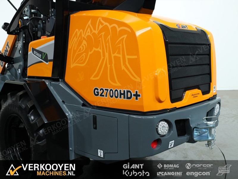 Giant G2700 HD+ (Jubileum Editie) - Gumikerekes homlokrakodó: 4 kép. Giant G2700 HD+ (Jubileum Editie) - Gumikerekes homlokrakodó: 4 kép.