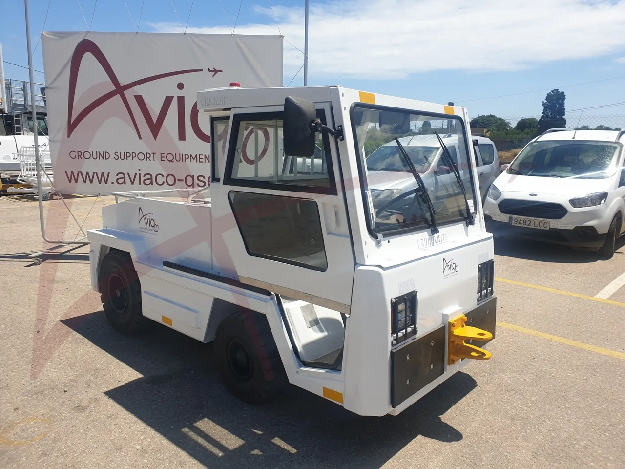CHARLATTE T135 AC - Poggyász vontató: 3 kép. CHARLATTE T135 AC - Poggyász vontató: 3 kép.